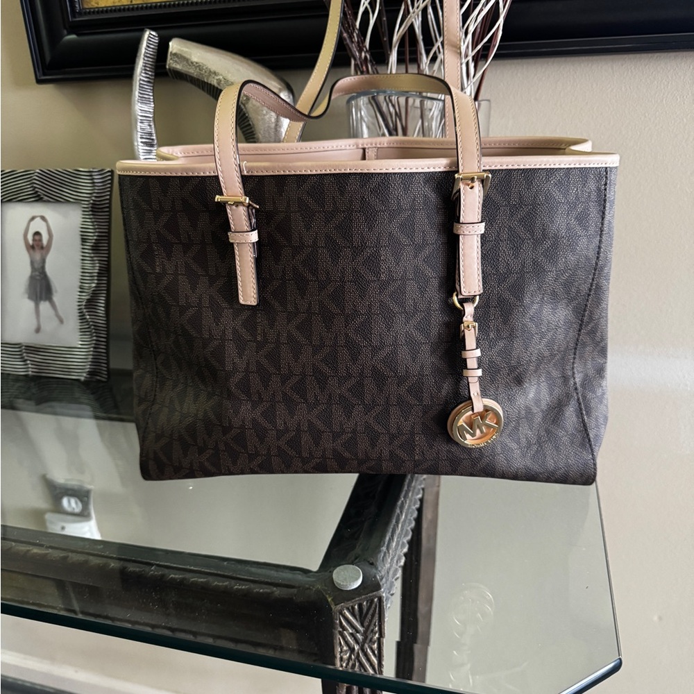 Michael Kors Brown and Tan Signature Tote NEW - Picture 11 of 15